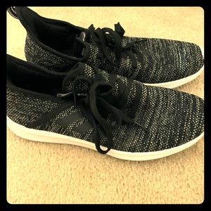Adidas Womens shoes size 7 1/2